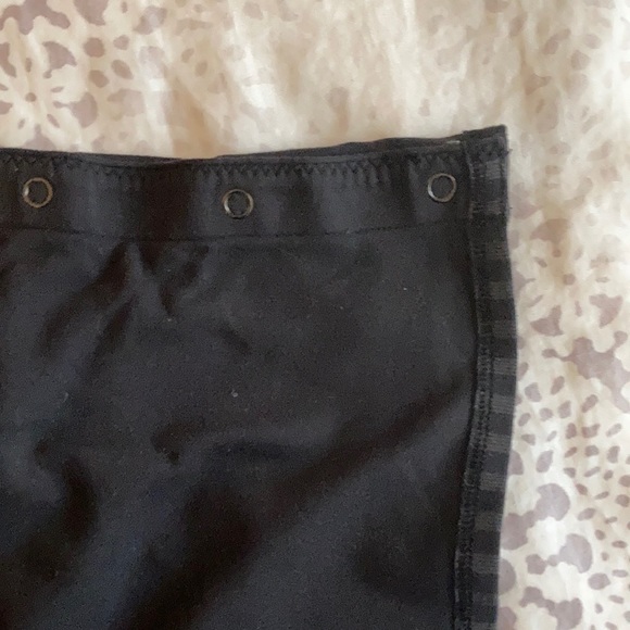 Lululemon reversible infinity scarf. Black & grey. - Picture 3 of 8